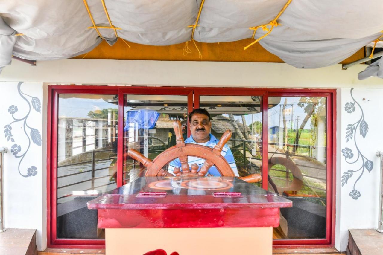 Friends Cruise, Nightstay Houseboat Alappuzha Esterno foto