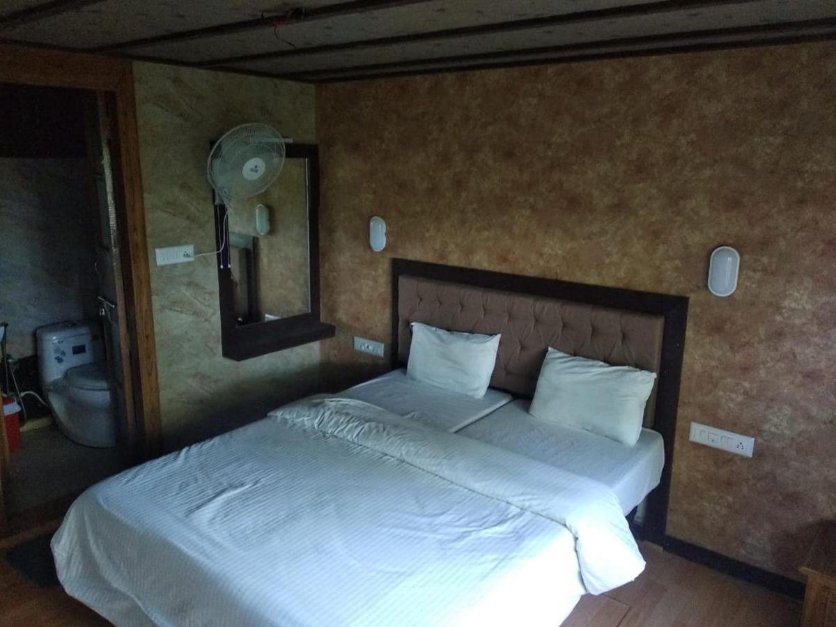 Friends Cruise, Nightstay Houseboat Alappuzha Esterno foto