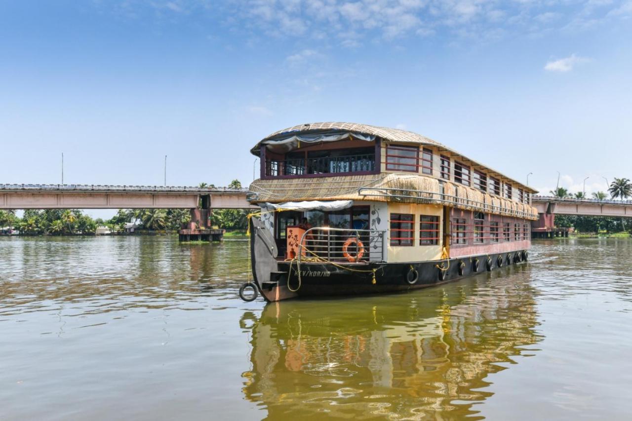 Friends Cruise, Nightstay Houseboat Alappuzha Esterno foto