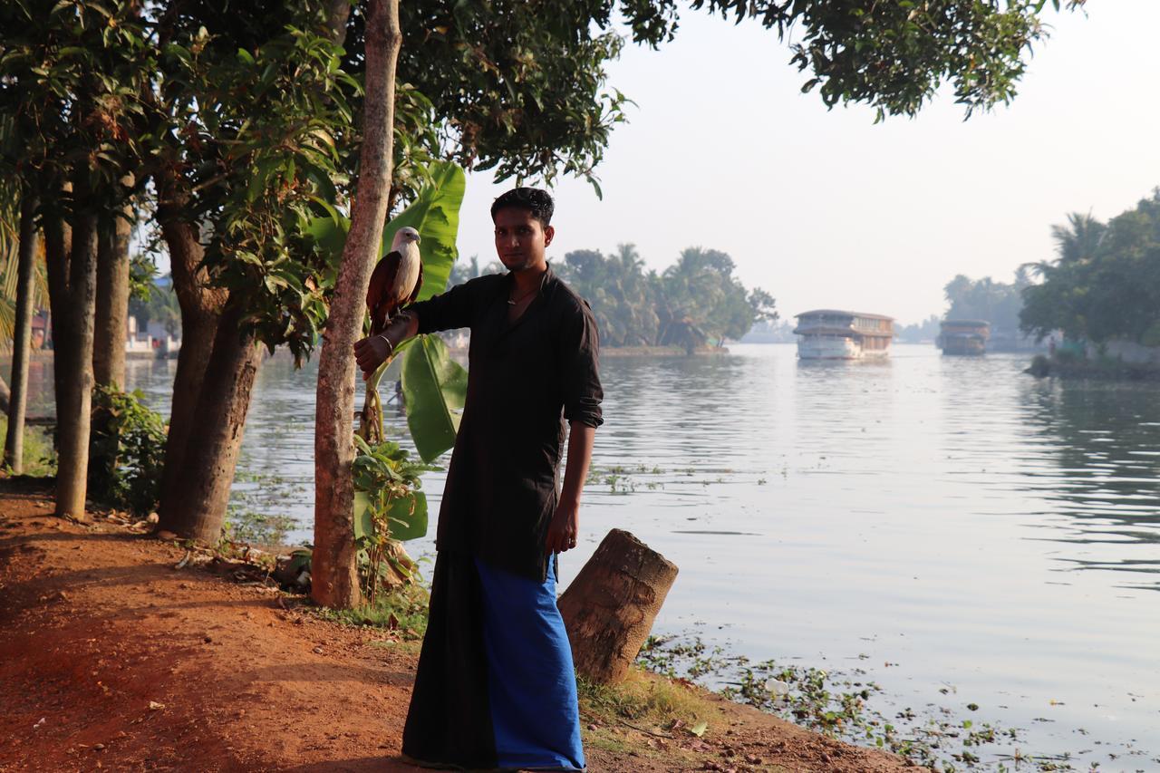 Friends Cruise, Nightstay Houseboat Alappuzha Esterno foto