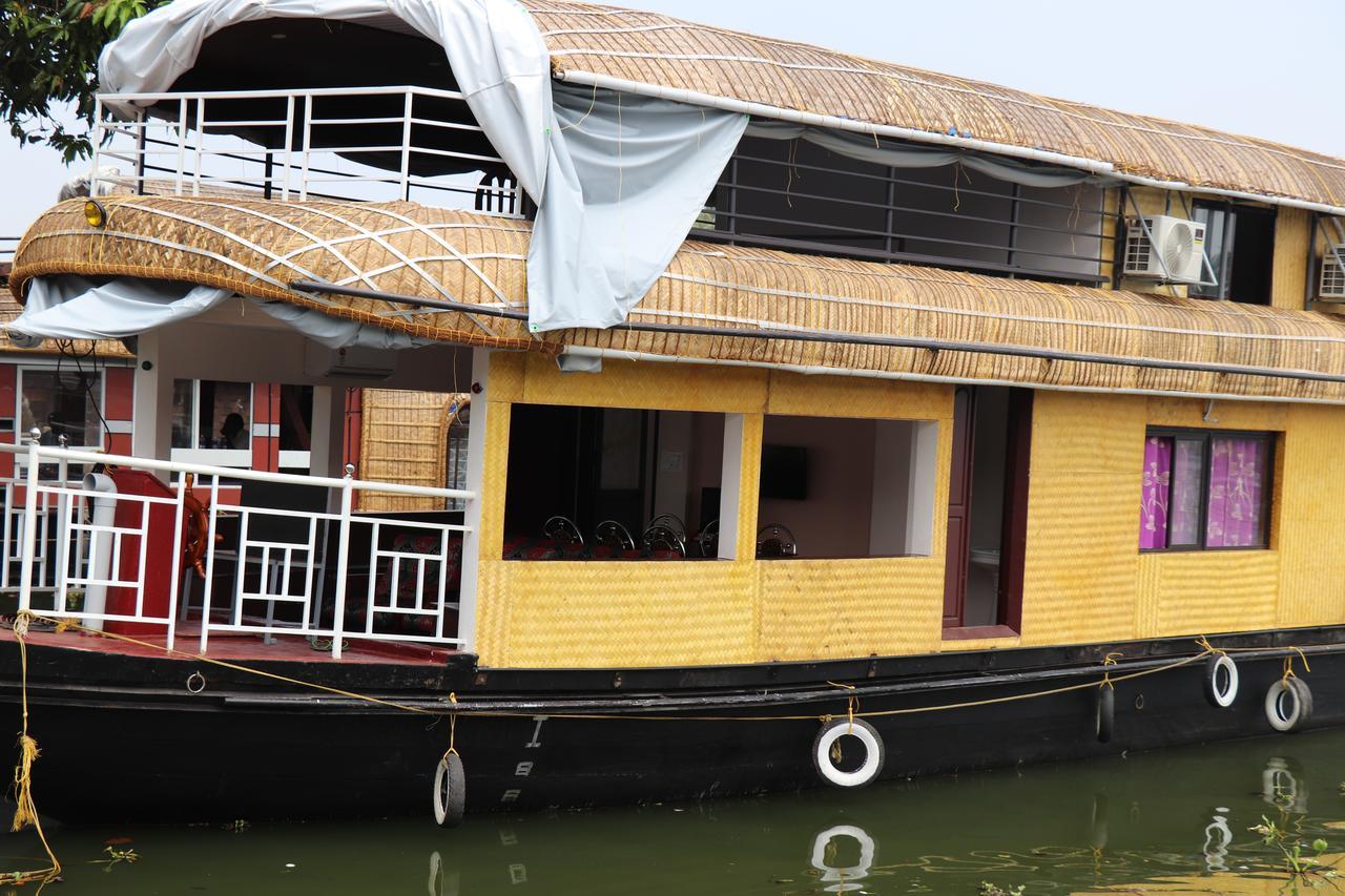 Friends Cruise, Nightstay Houseboat Alappuzha Esterno foto