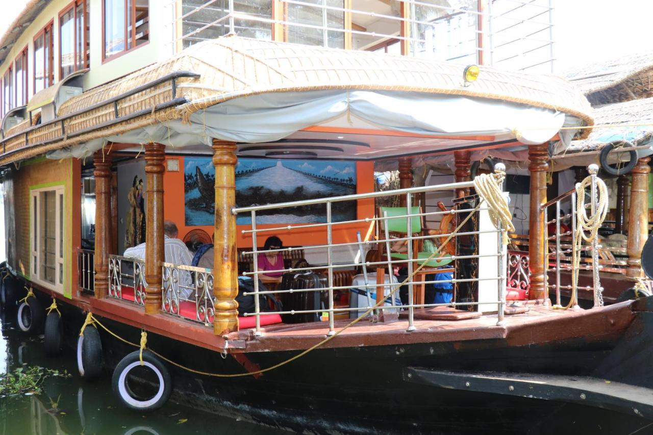 Friends Cruise, Nightstay Houseboat Alappuzha Esterno foto