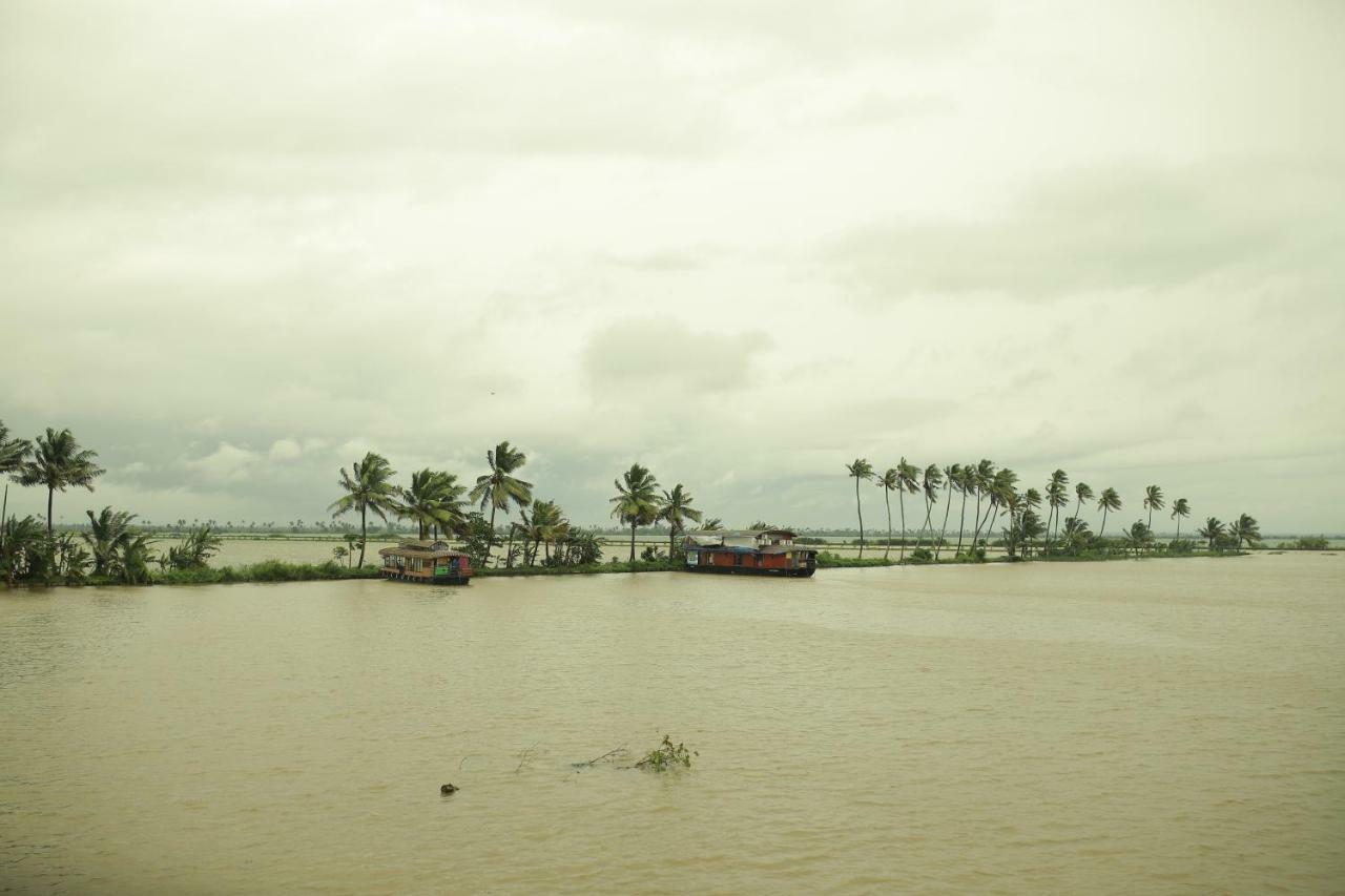 Friends Cruise, Nightstay Houseboat Alappuzha Esterno foto